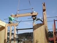 今年最後の建て方です。