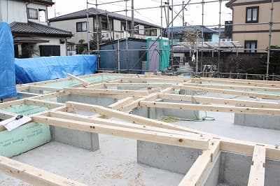 H様邸土台敷き。