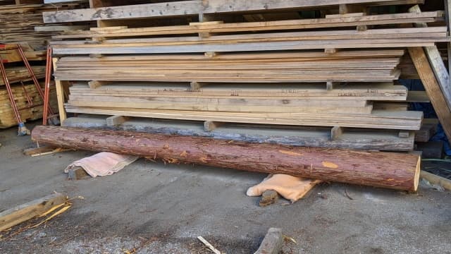 鳥居に使用する丸太