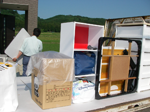 荷台の上の荷物