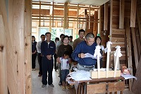 お施主様と上棟式