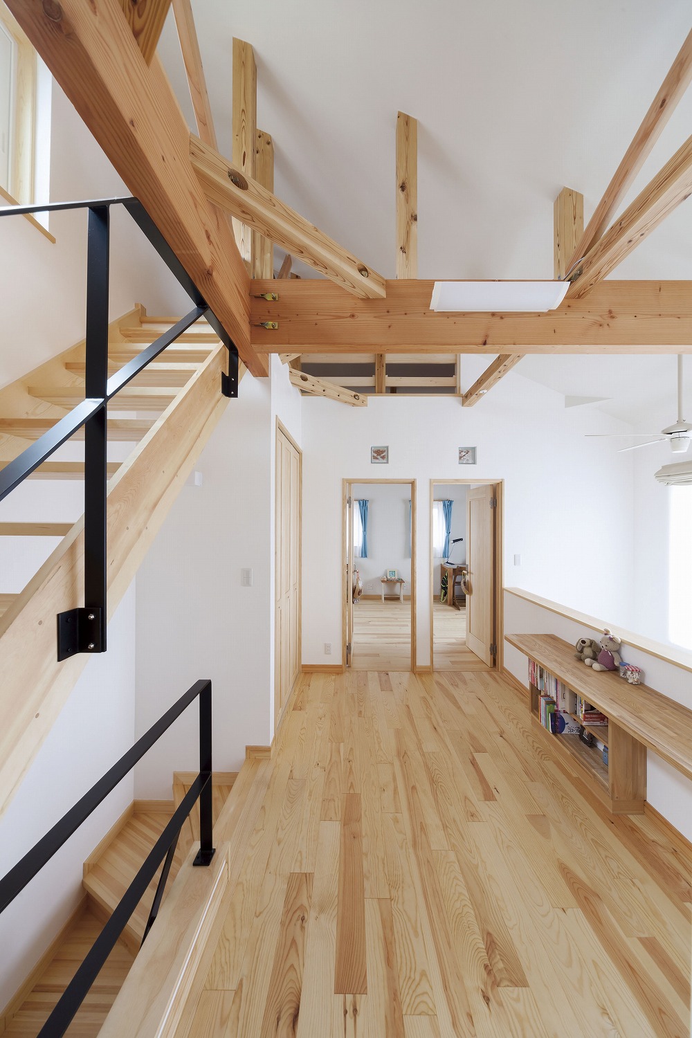 光と木に包まれる、環境に配慮したモダンな住まい - photo 6