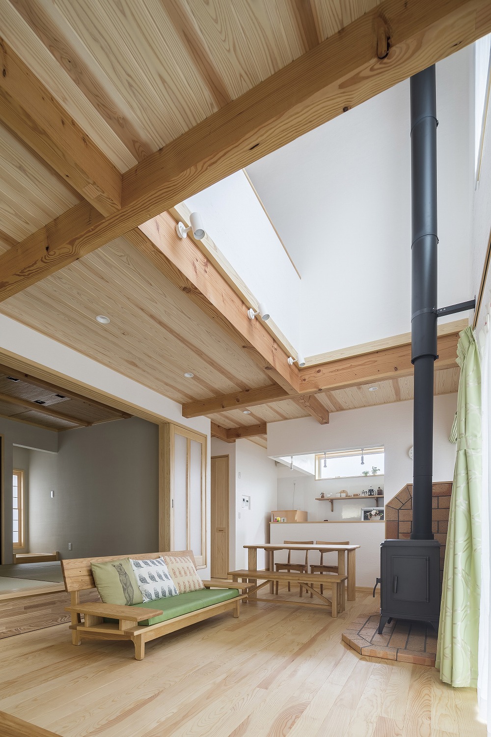 構造美を活かした、光と木に包まれるナチュラル住宅 - photo 3