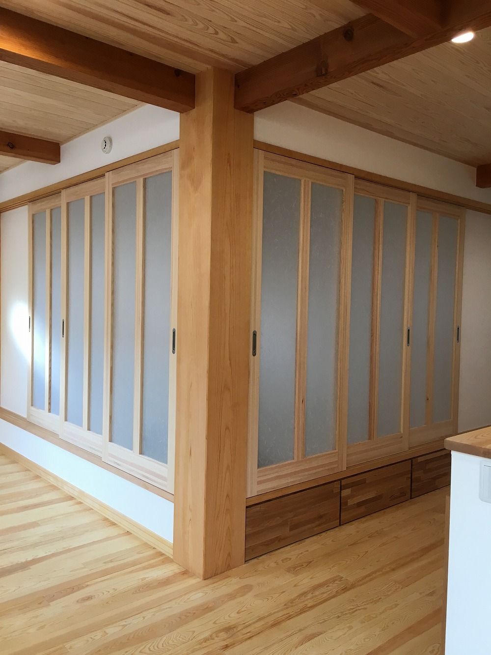 ロフトとワークスペースを備えた、多世代が過ごせる住まい - photo 7