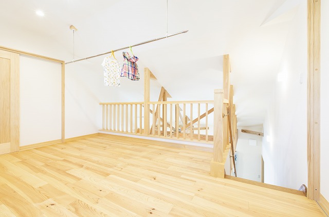 ウッドデッキが広がる、田園風景のある家 - photo 3