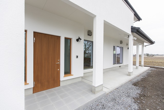 素材の特性を活かしたエアコンに頼らない温熱環境の家 - photo 2