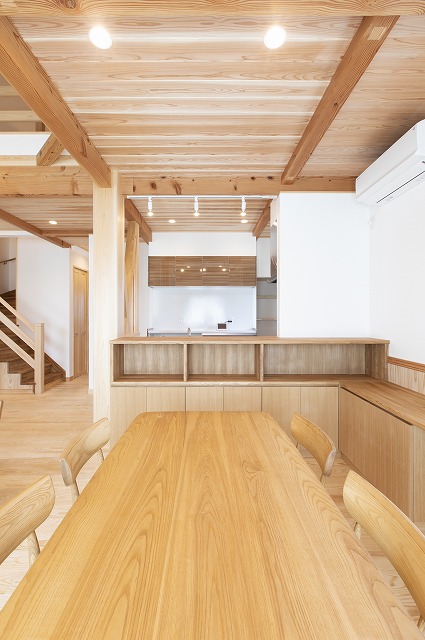 自然素材の力で快適性を実現 ─ 無垢材・漆喰・畳が調和する家 - photo 5