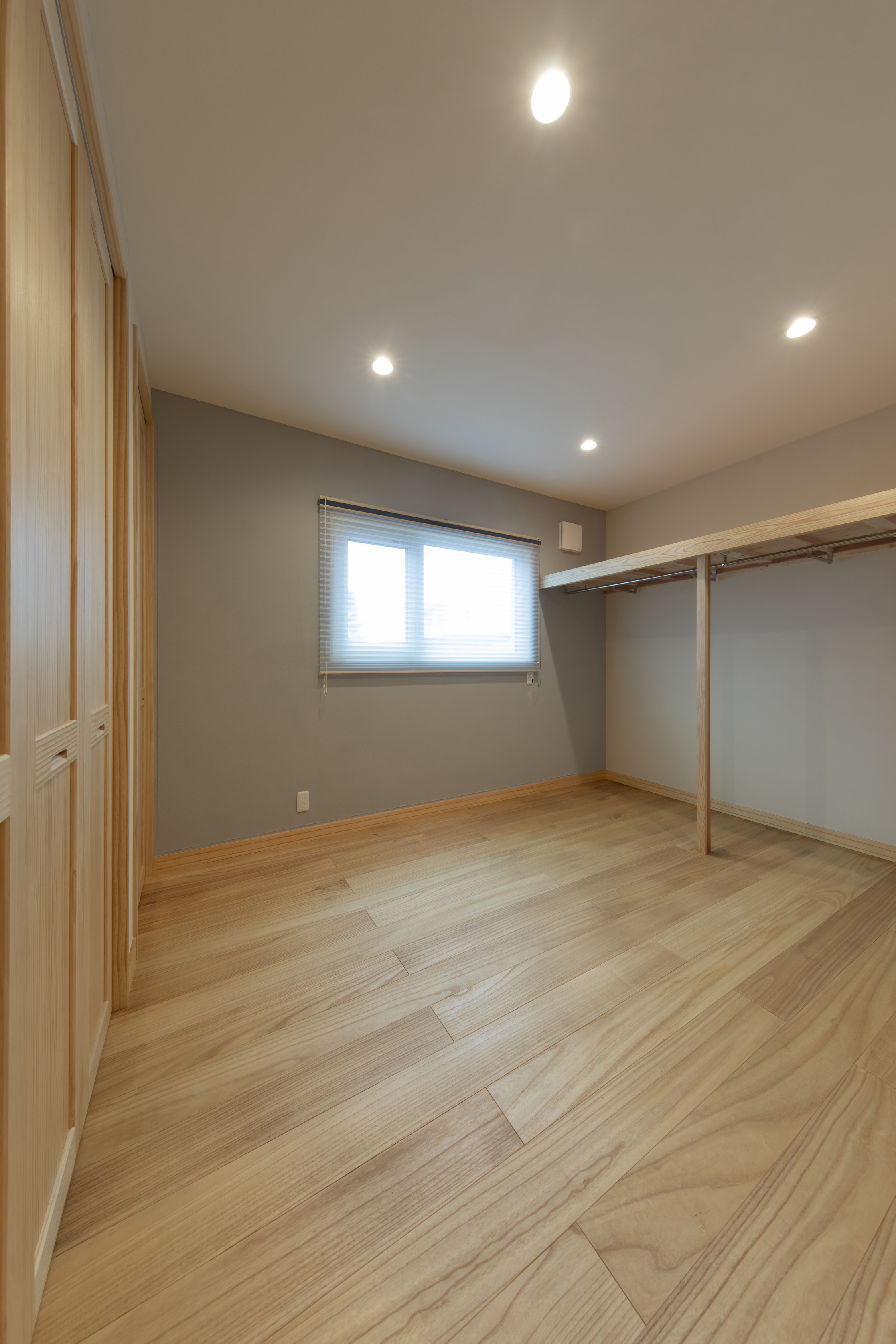 素材のコントラストが美しい個性的なモダン住宅 - photo 10