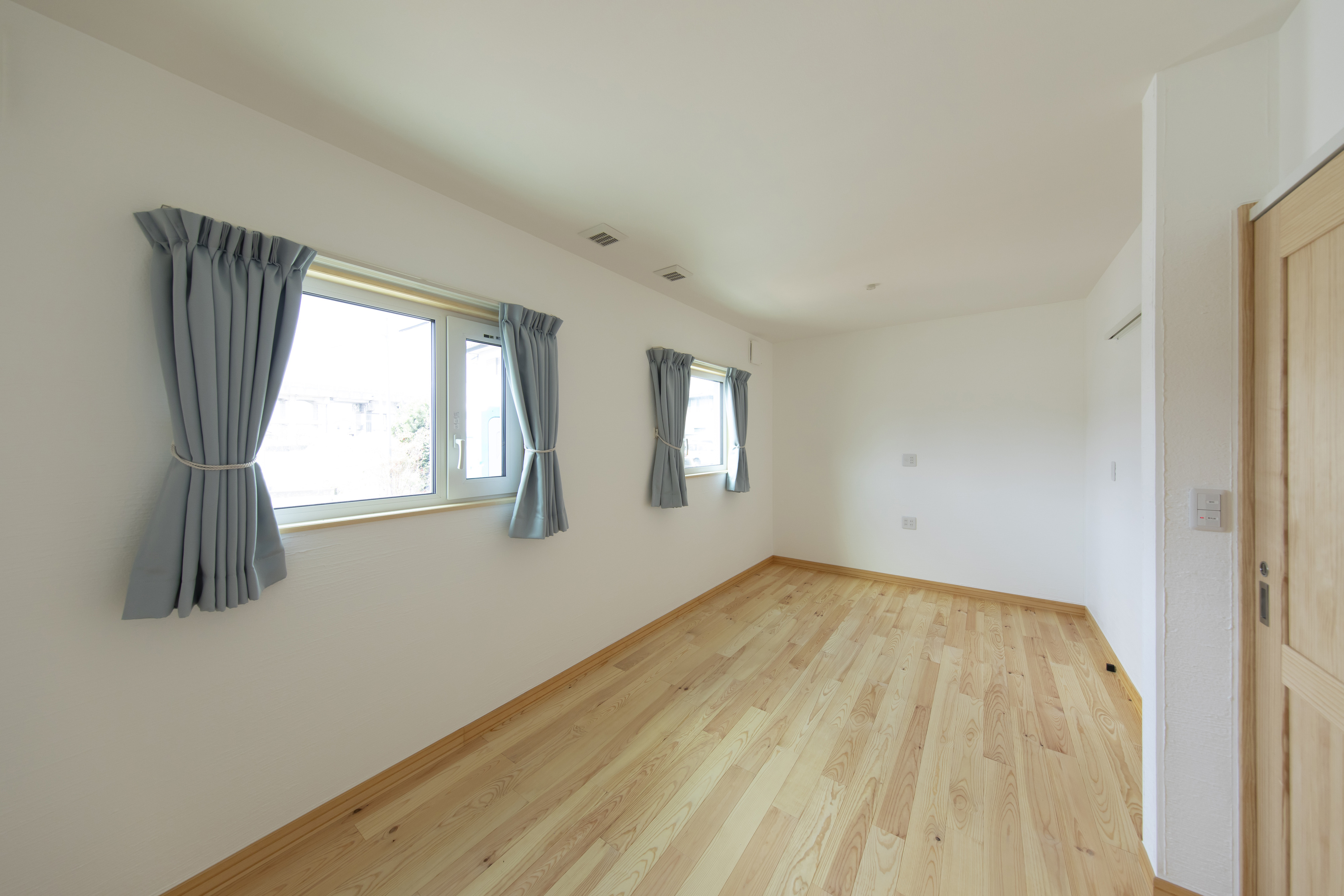 自然素材で統一された機能と美しさを両立する住まい - photo 1